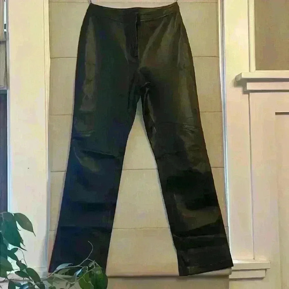 100% leather pants, like new! No flaws. - Picture 1 of 7